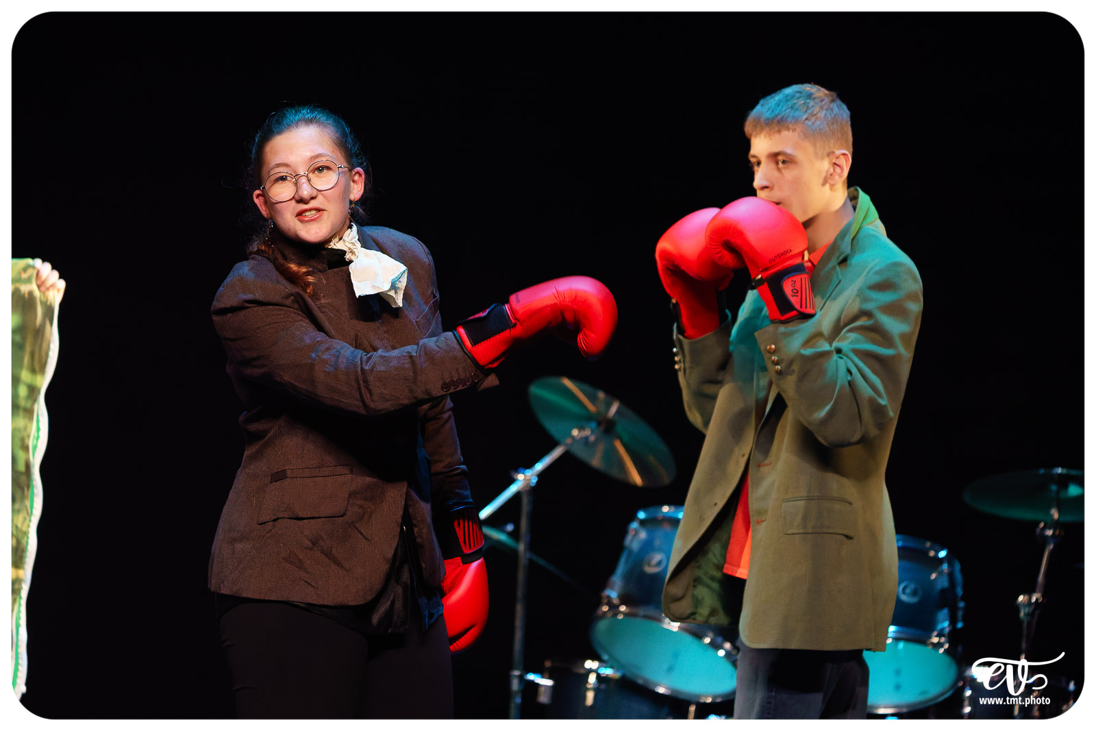 MAIS SONGEONS À RÉPÉTER S'IL VOUS PLAIT !